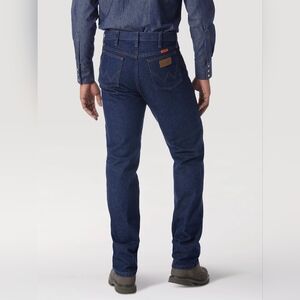 NWT Wrangler flame resistant jeans